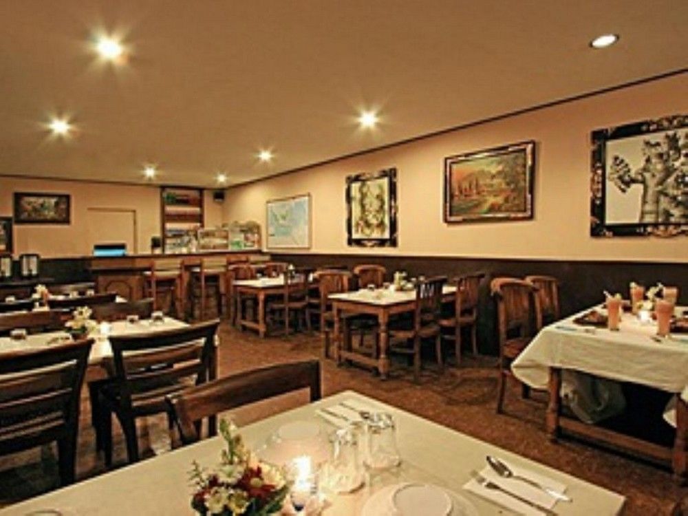 Oyo 3244 Grand Chandra Hotel 丹帕沙 外观 照片